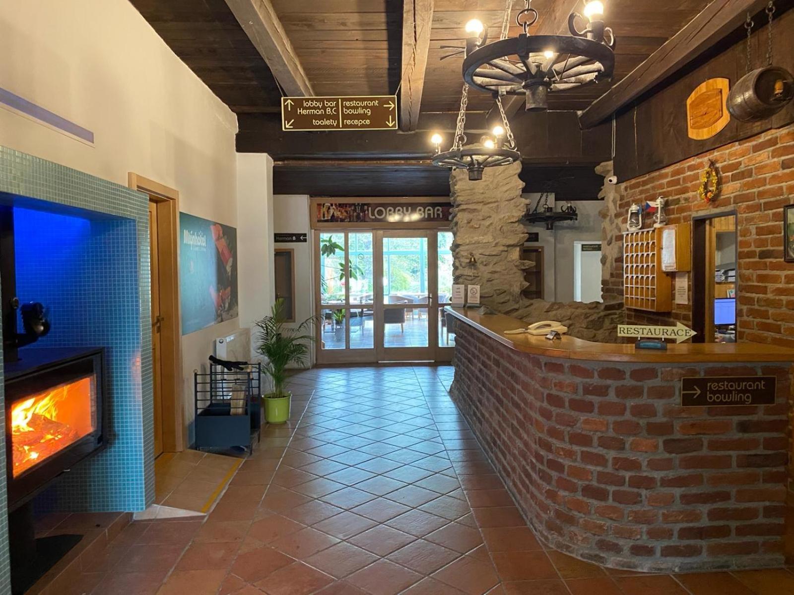 Hotel Mlyn - Jihlava Vilanec Экстерьер фото